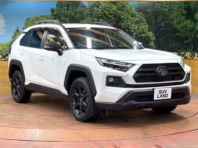 高透明度のガラス皮膜で撥水はもちろん、上質なツヤ・光沢を実現。紫外線や酸性雨から大切な愛車を保護し、色あせ・劣化を防止。「弾スプラッシュコート」、「弾プリミッサコート」からお選びいただけます。