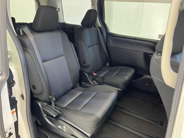 �L�X�Ƃ���2��ڃV�[�g�͋��Z���������A���S�n�����K!�F�B��Ƒ��Ƃ̂��o�����ɂ҂�����ł��B�x�r�[�V�[�g��`���C���h�V�[�g�g�p�������K�ɂ��߂�������������\���ȋ�Ԃ��m�ۂ��Ă��܂��B