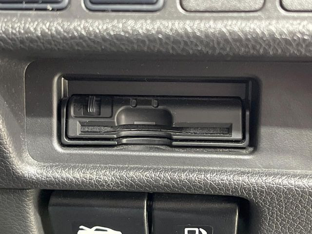 【ETC】高速道路の料金所をストレスなく通過!話題のスポットやサービスエリアに多い「スマートIC」利用時は必須のアイテムです。当店でセットアップを実施、ご納車当日からすぐにご利用いただけます!