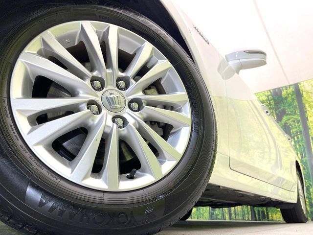 �y����16�C���`�A���~�z�C�[���z�O�ςɃ}�b�`���������A���~�z�C�[���𑕒����Ă���܂��B�e��ЊO�A���~�z�C�[����A�X�^�b�h���X�^�C�����戵�����Ă���܂��B���񂲑��k����������