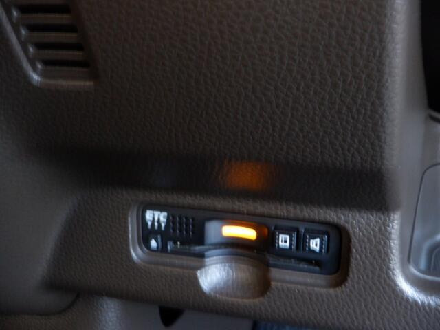 ETCも装備していますよ!ETC車載機を利用すると高速料金が割引に!!サイフにも優しい装備ですね♪