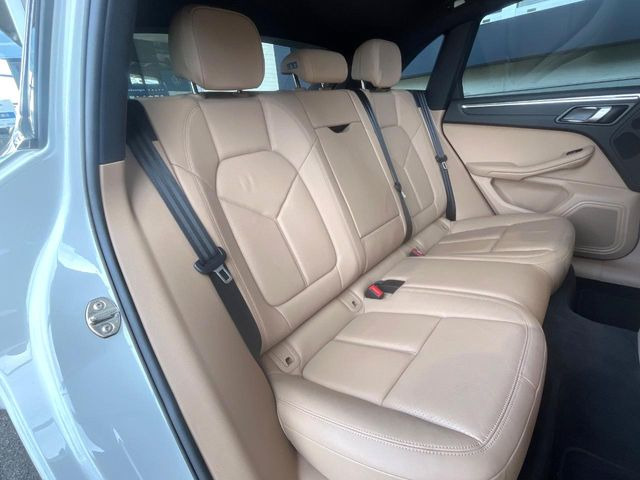 ���㕔���Ȃ��C�ɂȂ�悤�ȃL�Y�E�����ւ��蓙�A�傫�ȃ_���[�W�͂Ȃ��A�ǍD�ȏ�Ԃł��B