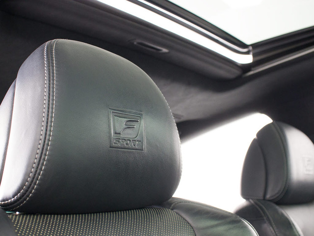 Fスポーツ専用本革シート!!お好みはいかがですか?当社では、お好みの色で新品本革シートを作成することもできます!!