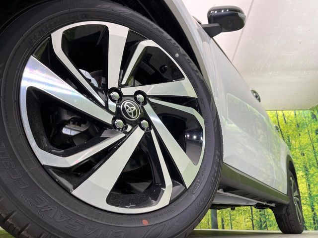 �y����17�C���`�A���~�z�C�[���z�O�ςɃ}�b�`���������A���~�z�C�[���𑕒����Ă���܂��B�e��ЊO�A���~�z�C�[����A�X�^�b�h���X�^�C�����戵�����Ă���܂��B���񂲑��k����������