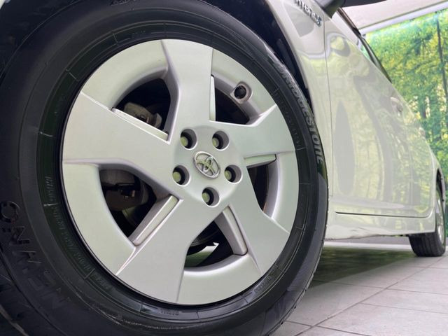 �y����15�C���`�A���~�z�C�[���z�O�ςɃ}�b�`���������A���~�z�C�[���𑕒����Ă���܂��B�e��ЊO�A���~�z�C�[����A�X�^�b�h���X�^�C�����戵�����Ă���܂��B���񂲑��k����������