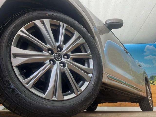 �y�����A���~�z�C�[���z�O�ςɃ}�b�`���������A���~�z�C�[���𑕒����Ă���܂��B�e��ЊO�A���~�z�C�[����A�X�^�b�h���X�^�C�����戵�����Ă���܂��B���񂲑��k����������