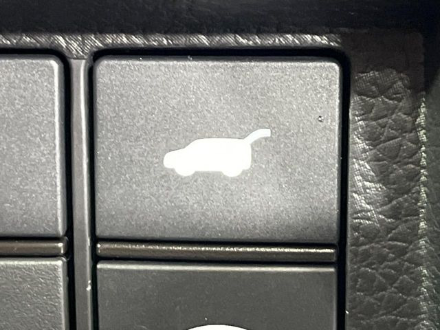 �y�p���[�o�b�N�h�A�z�X�}�[�g�L�[��^�]�Ȃ̃{�^�������������Ń��A�Q�[�g�������ŊJ���܂�!�ו��������Ă��鎞��A�����ʒu�ɂ���o�b�N�h�A��߂�ۂɕ֗��ȋ@�\�ł���