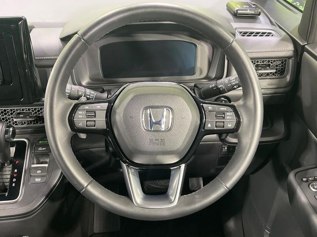 �y�����v�����X�e�A�����O�z�㎿�Ȋv���g�p���邱�ƂŁA��ɂ����������݂ƂĂ��^�]���₷���n���h���ł���