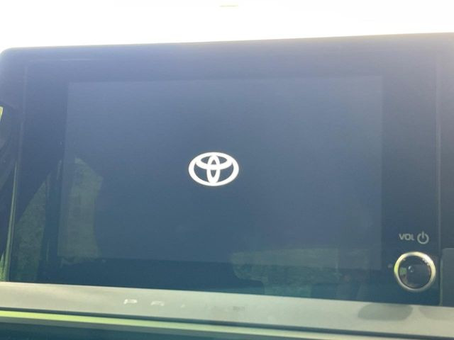 �y8�C���` �f�B�X�v���C�I�[�f�B�I�z���ʂ̃f�B�X�v���C��AppleCarPlay��AndroidAuto�����p�\�B�傫�ȉ�ʂŃX�}�z�i�r�A�v���������p���������܂���