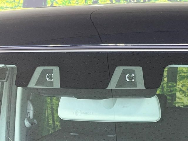 【スズキ セーフティサポート】走行中に前方の車両等を認識し、衝突しそうな時は警報とブレーキで衝突回避と被害軽減をアシスト。より安全にドライブをお楽しみいただけます。