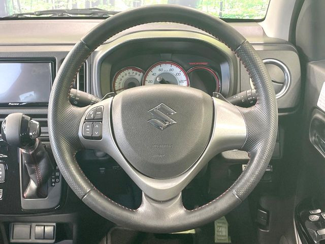 �y�X�e�A�����O�X�C�b�`�z�^�]���A�O������ڐ������炷���ƂȂ��A�I�[�f�B�I���̑��삪�\�ȕ֗��@�\!���S&���K�ȃh���C�u�����o���Ă���܂���