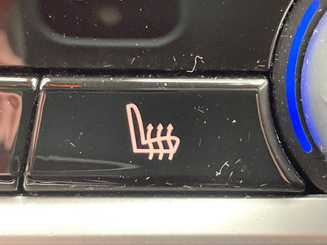 ���S�ȃV�[�g�q�[�^�[:���������ӂ��V�[�g�ɁA�O�ȁE��ȂɃV�[�g�q�[�^�[�𓋍ڂ��Ă���܂��B