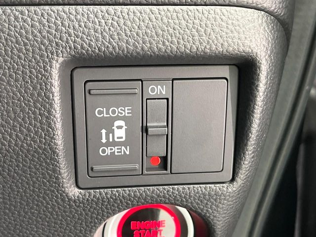 �y�p���[�X���C�h�h�A�z�X�}�[�g�L�[��^�]�Ȃ̃X�C�b�`�ŃX���C�h�h�A�̊J���\���d��������͂����ăh�A���J����K�v�������A���������q�l�ł��A�d���ו��������Ă��鎞�����N�ɊJ���߂ł��܂���