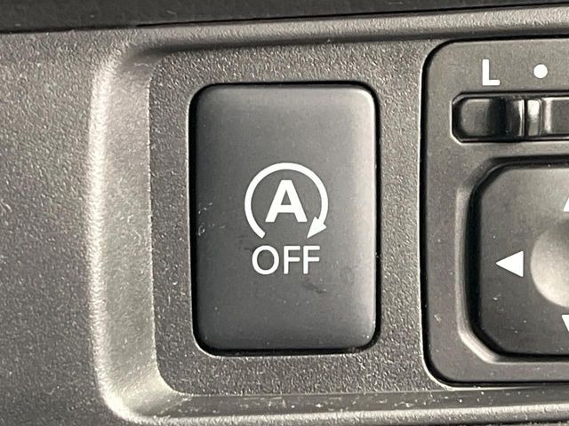 �y�A�C�h�����O�X�g�b�v�z�ԐM����a�؂Œ�Ԃ����ۂɃG���W�����~���A���ʂȔR���̏����}���܂��B�R��������ی�ɂȂ���@�\��G���W���̓u���[�L�𗣂��΍Ďn�����܂��B