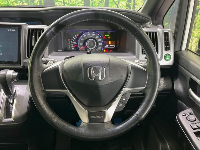 �y�����v�����X�e�A�����O�z�㎿�Ȋv���g�p���邱�ƂŁA��ɂ����������݂ƂĂ��^�]���₷���n���h���ł���