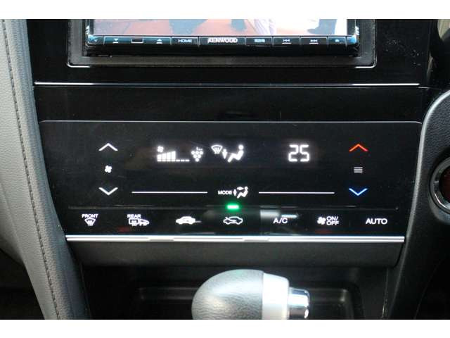 �I�[�g�G�A�R��