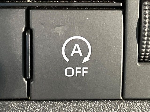 �y�A�C�h�����O�X�g�b�v�z�ԐM����a�؂Œ�Ԃ����ۂɃG���W�����~���A���ʂȔR���̏����}���܂��B�R��������ی�ɂȂ���@�\��G���W���̓u���[�L�𗣂��΍Ďn�����܂��B