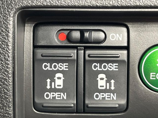 �y�����p���[�X���C�h�h�A�z�X�}�[�g�L�[��^�]�Ȃ̃X�C�b�`�Ō�ȗ����X���C�h�h�A�̊J���\���d��������͂����ăh�A���J����K�v�������A�����Ȃ��q�l�ł��ȒP�ɊJ���߂ł����K�ł���