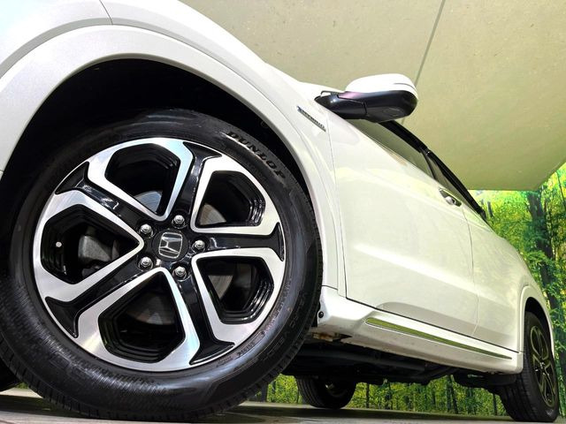 �y����17�C���`�A���~�z�C�[���z�O�ςɃ}�b�`���������A���~�z�C�[���𑕒����Ă���܂��B�e��ЊO�A���~�z�C�[����A�X�^�b�h���X�^�C�����戵�����Ă���܂��B���񂲑��k����������