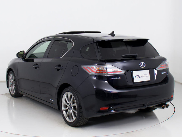 ガナドール製2本出しマフラーが装着されています!お好みはいかがですか?