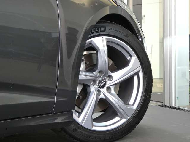 A645 TFSI クワトロ Sライン 4WD