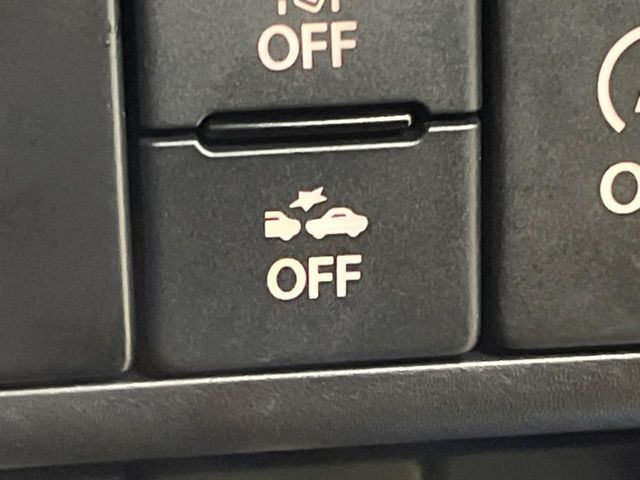 【スズキ セーフティサポート】走行中に前方の車両等を認識し、衝突しそうな時は警報とブレーキで衝突回避と被害軽減をアシスト。より安全にドライブをお楽しみいただけます。