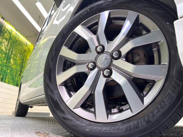 �y����15�C���`�A���~�z�C�[���z�O�ςɃ}�b�`���������A���~�z�C�[���𑕒����Ă���܂��B�e��ЊO�A���~�z�C�[����A�X�^�b�h���X�^�C�����戵�����Ă���܂��B���񂲑��k����������