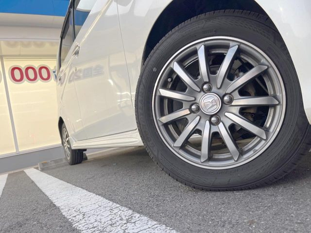 �y����14�C���`�A���~�z�C�[���z�O�ςɃ}�b�`���������A���~�z�C�[���𑕒����Ă���܂��B�e��ЊO�A���~�z�C�[����A�X�^�b�h���X�^�C�����戵�����Ă���܂��B���񂲑��k����������