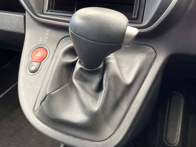 ��MT���[�h�t��AT:�ʏ�͎����ł����Ȃ���ϑ�(�M�A�`�F���W)���h���C�o�[�̑���ɂ���ĈӐ}�I�ɕς�����V�X�e���ł��B����w���i�̃h���C�u�����y���݂��������܂�!