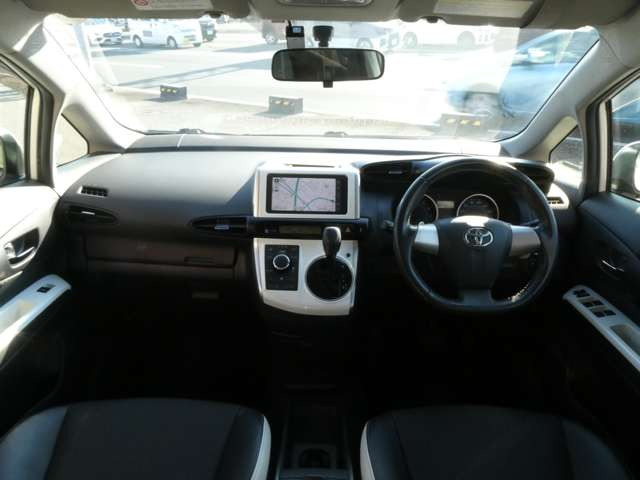 �i�����ꂽ�C���p�l����́A�X�^�C���b�V�������쐫�⎋�F���ɂ��D��A�O���̂��Ȃ��f�U�C���ɂȂ��Ă���܂�!