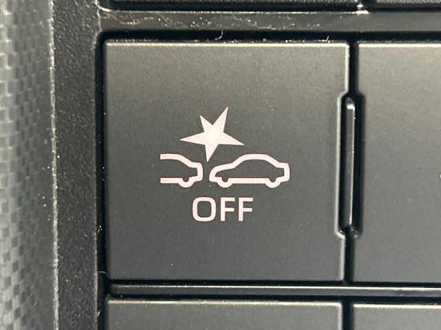 �y�g���^�Z�[�t�e�B�Z���X�z���s���ɑO���̎ԗ�����F�����A�Փ˂������Ȏ��͌x��ƃu���[�L�ŏՓˉ���Ɣ�Q�y�����A�V�X�g�B�����S�Ƀh���C�u�����y���݂��������܂��B