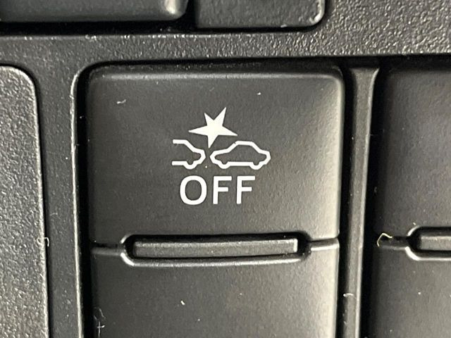 �y�X�}�[�g�A�V�X�g�z���s���ɑO���̎ԗ�����F�����A�Փ˂������Ȏ��͌x��ƃu���[�L�ŏՓˉ���Ɣ�Q�y�����A�V�X�g�B�����S�Ƀh���C�u�����y���݂��������܂��B