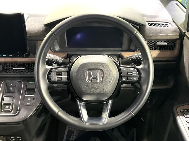 �y�����v�����X�e�A�����O�z�㎿�Ȋv���g�p���邱�ƂŁA��ɂ����������݂ƂĂ��^�]���₷���n���h���ł���