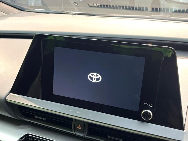 �y8�C���` �f�B�X�v���C�I�[�f�B�I�z���ʂ̃f�B�X�v���C��AppleCarPlay��AndroidAuto�����p�\�B�傫�ȉ�ʂŃX�}�z�i�r�A�v���������p���������܂���