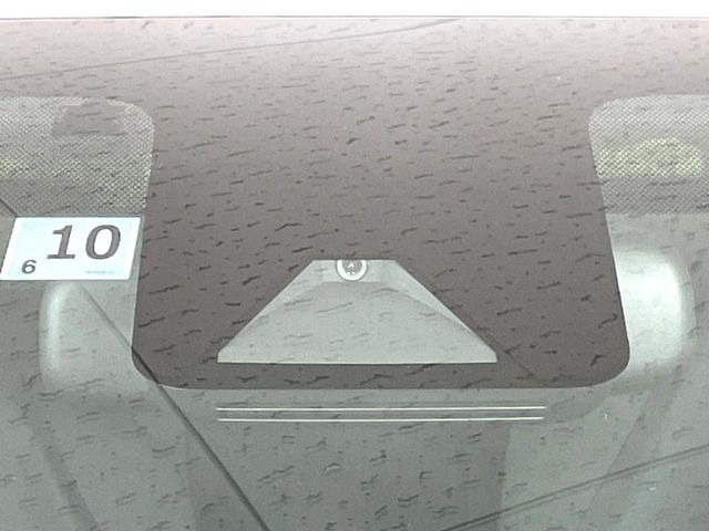 �y�g���^�Z�[�t�e�B�Z���X�z���s���ɑO���̎ԗ�����F�����A�Փ˂������Ȏ��͌x��ƃu���[�L�ŏՓˉ���Ɣ�Q�y�����A�V�X�g�B�����S�Ƀh���C�u�����y���݂��������܂��B