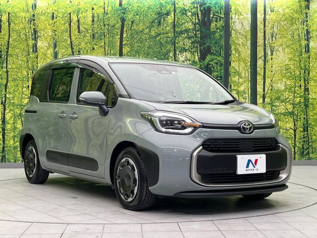 高透明度のガラス皮膜で撥水はもちろん、上質なツヤ・光沢を実現。紫外線や酸性雨から大切な愛車を保護し、色あせ・劣化を防止。「弾スプラッシュコート」、「弾プリミッサコート」からお選びいただけます。