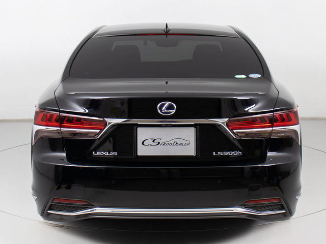 ★クリアランスソナー(前後コーナーセンサー)が付いています!フロント&リアにセンサーがあり、障害物に近づくと警告音が鳴り、更にはマルチ画面上にも表示されます!すごく便利な人気装備です!!