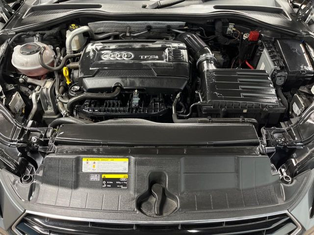 ●当店では、各メーカーの専用診断テスターを導入。国家資格を持つテクニカルスタッフも常駐しておりますので、万が一の際にも安心してご利用いただけます。