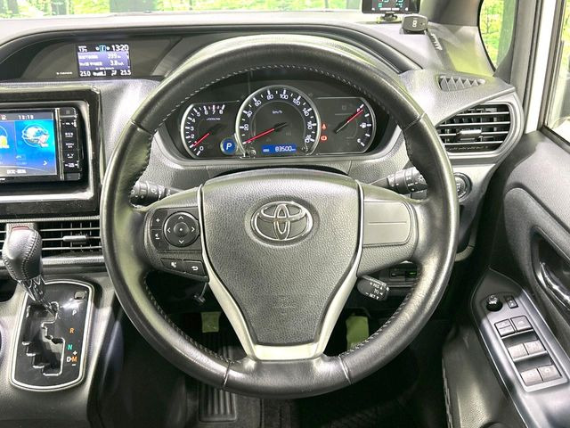 �y�����v�����X�e�A�����O�z�㎿�Ȋv���g�p���邱�ƂŁA��ɂ����������݂ƂĂ��^�]���₷���n���h���ł���