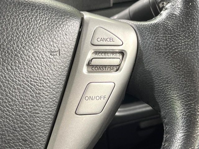 �y�N���[�Y�R���g���[���z�������H�����N���N���s�B�A�N�Z���𗣂��Ă���葬�x�ő��s���ł��A�������^�]���̕��S���y��!�����E�������ȒP�ȃX�C�b�`����Œ����ł��܂��B