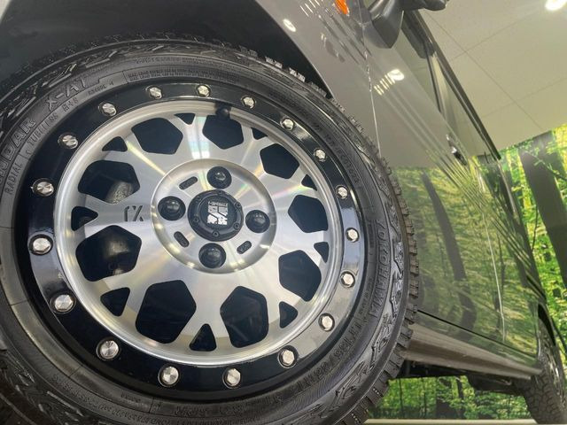 �y14�C���`�A���~�z�C�[���z�O�ςɃ}�b�`�����A���~�z�C�[���𑕒����Ă���܂��B�e��A���~�z�C�[����A�X�^�b�h���X�^�C�����戵�����Ă���܂��B���񂲑��k����������