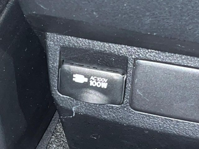 �y�A�N�Z�T���[�R���Z���g�z�L�����v��X�|�[�c�A�A�E�g�h�A�ł̃A�N�e�B�r�e�B�͂������A�ЊQ�E��d�̍ۂɏ����ɂ��Ȃ�AC100V�R���Z���g�𑕔���P�[�^�C��^�u���b�g�A�Q�[���@��̏[�d�ɂ���