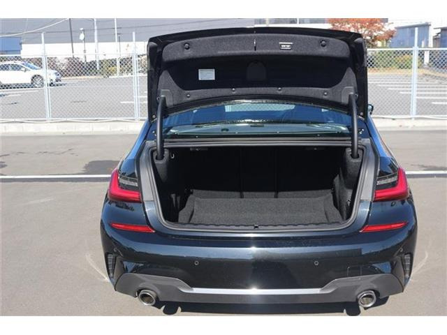 ���Ǝҗl�ւ̔̔��͂��f�肳���Ă��������܂��B �Ԍ������ԗ��̏ꍇ�́A�Ԍ����擾�������x�������z�ŕ\�����Ă���܂��B