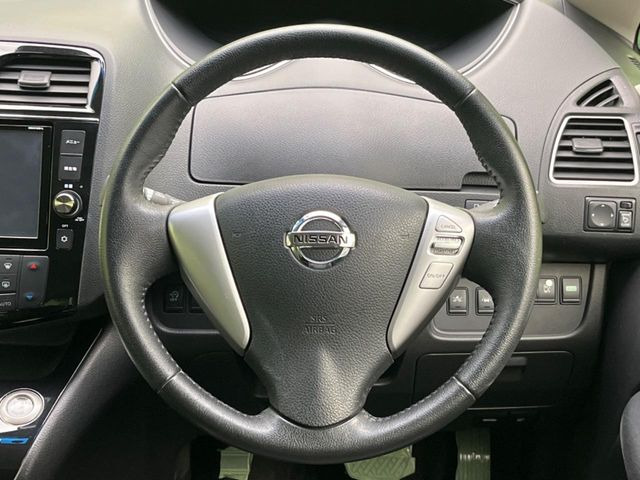 �y�����v�����X�e�A�����O�z�㎿�Ȋv���g�p���邱�ƂŁA��ɂ����������݂ƂĂ��^�]���₷���n���h���ł���