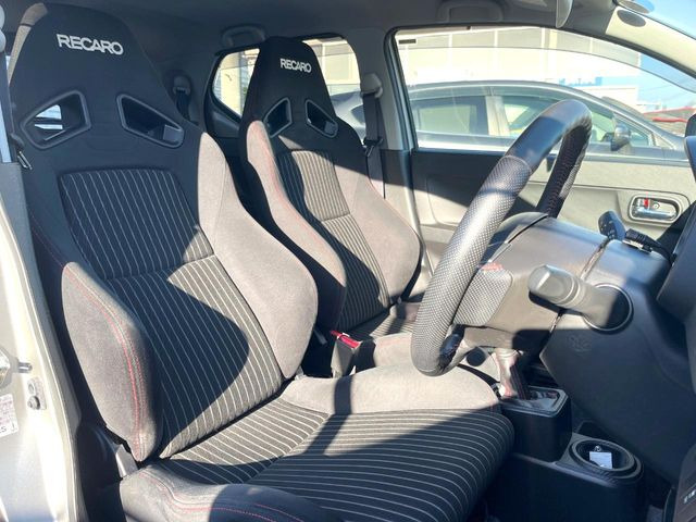 �yRECARO���o�P�b�g�V�[�g�z�l�ԍH�w�Ɋ�Â����ʈ����z�ɂ���č��ւ̕��S�Ⓑ���ԉ^�]���̔�J�������y������ڂŃ��J���Ƃ킩��X�|�[�e�B�ȃ��b�N�X�������ł��B