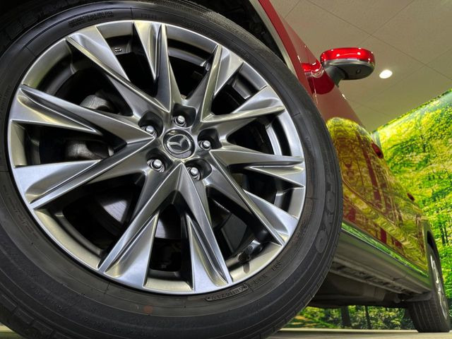 �y����19�C���`�A���~�z�C�[���z�O�ςɃ}�b�`���������A���~�z�C�[���𑕒����Ă���܂��B�e��ЊO�A���~�z�C�[����A�X�^�b�h���X�^�C�����戵�����Ă���܂��B���񂲑��k����������