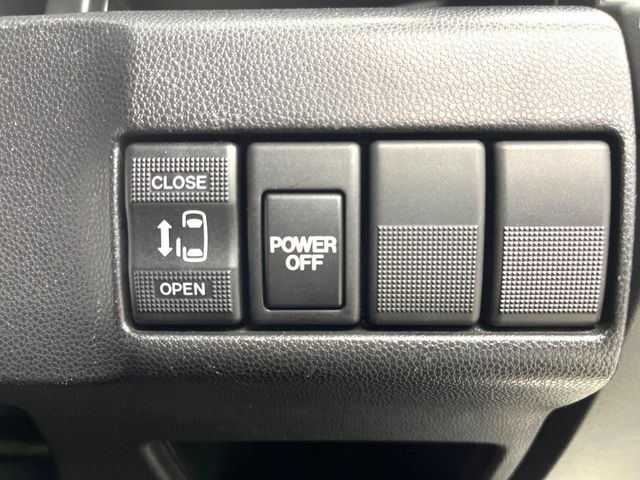 �y�p���[�X���C�h�h�A�z�X�}�[�g�L�[��^�]�Ȃ̃X�C�b�`�ŃX���C�h�h�A�̊J���\���d��������͂����ăh�A���J����K�v�������A���������q�l�ł��A�d���ו��������Ă��鎞�����N�ɊJ���߂ł��܂���