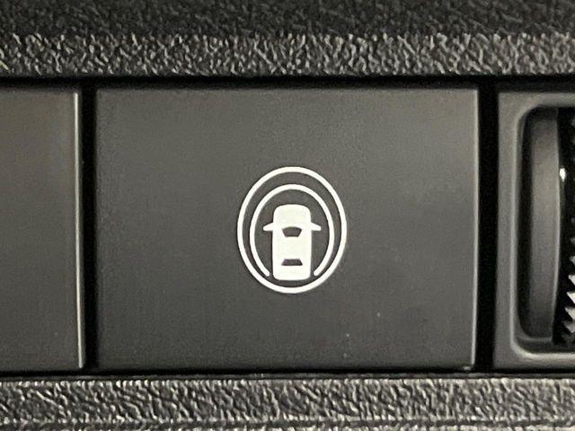 �y�v���p�C���b�g�z�������H�ł̒��������s���y��!!�a�؎��Ə��񑖍s�̃V�[���ŁA�A�N�Z���E�u���[�L�E�X�e�A�����O�������Ő��䂵�A�������^�]�̕��S���y�����Ă���܂���