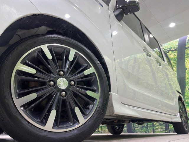 �y����15�C���`�A���~�z�C�[���z�O�ςɃ}�b�`���������A���~�z�C�[���𑕒����Ă���܂��B�e��ЊO�A���~�z�C�[����A�X�^�b�h���X�^�C�����戵�����Ă���܂��B���񂲑��k����������