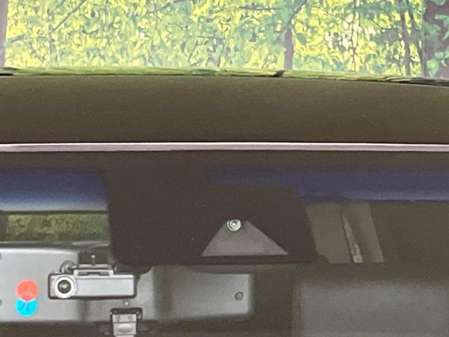 �y�G�}�[�W�F���V�[�u���[�L�z���s���ɑO���̎ԗ�����F�����A�Փ˂������Ȏ��͌x��ƃu���[�L�ŏՓˉ���Ɣ�Q�y�����A�V�X�g�B�����S�Ƀh���C�u�����y���݂��������܂��B